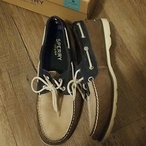 Sperry Topsider
